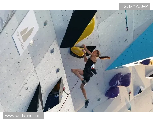 重庆攀岩队的阵地战揭秘：探索攀岩热点与发展潜力