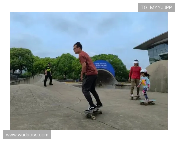 重庆滑板队在攀岩联赛中的速度表现分析与未来展望