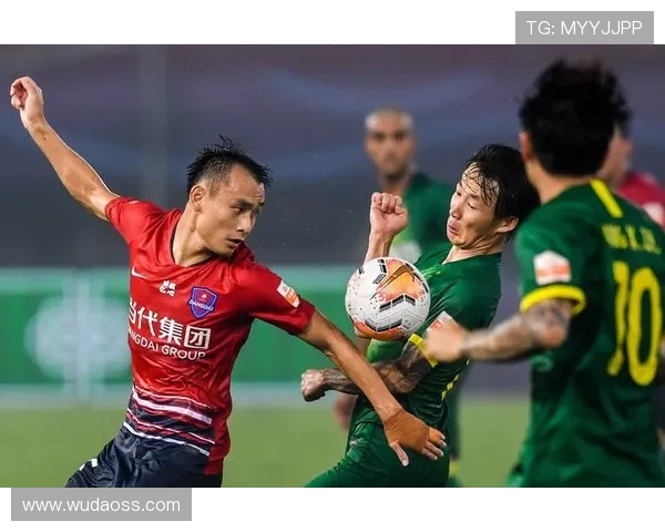 重庆足球队与南京足球队赛后分析力量对比与战术总结 重庆足球队与南京足球队赛后分析力量对比与战术总结