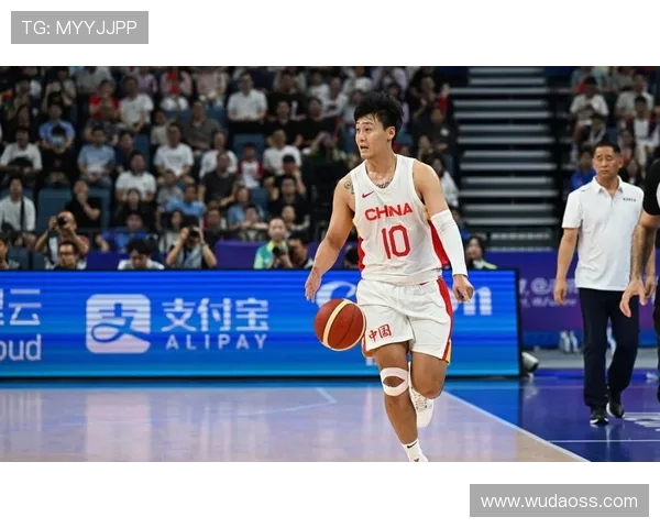 NBA球星与中国球员的对决：技术风格与文化碰撞的精彩瞬间